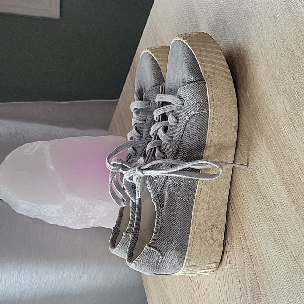 Tretorn Gray Canvas Platform Sneakers with Cream Platform